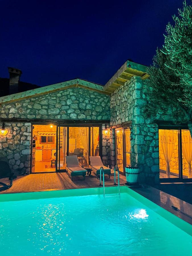 Shavilla Kalkan - Yali ' Da Korunakli 1+1 Villa 파타라 외부 사진